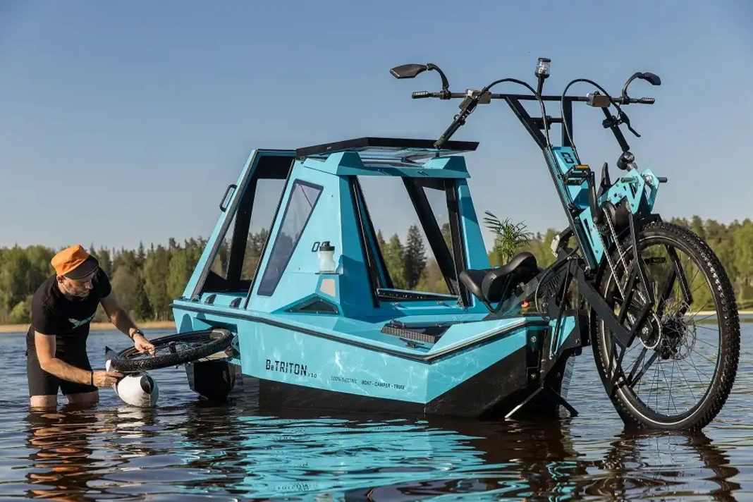 Der Umbau vom Trike zum Boot dauert laut Hersteller nur wenige Minuten.