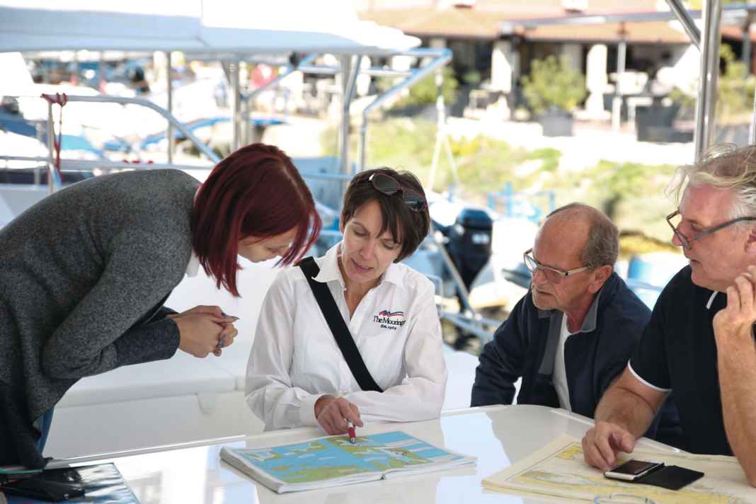 Charter holidays are becoming more and more expensive - like so many other things. With these tips, you can save money and still have a wonderful holiday!