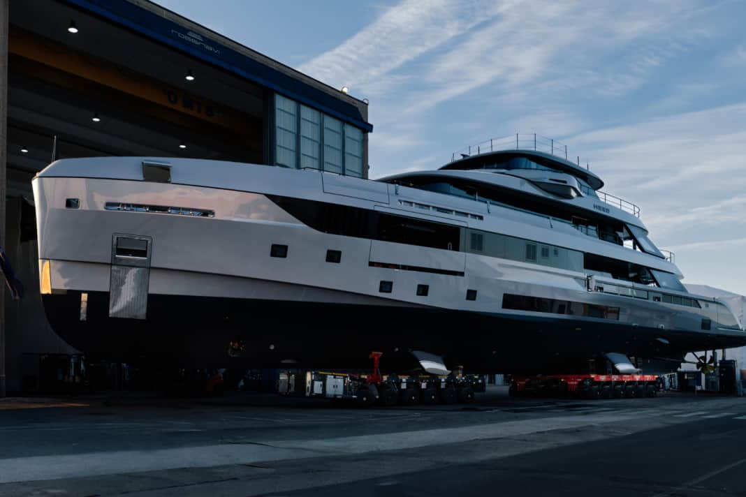 The 53 metres have already rolled out of the hall.