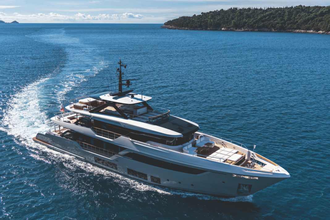 Two MAN engines are used for the long voyage, with a range of 2800 nautical miles.