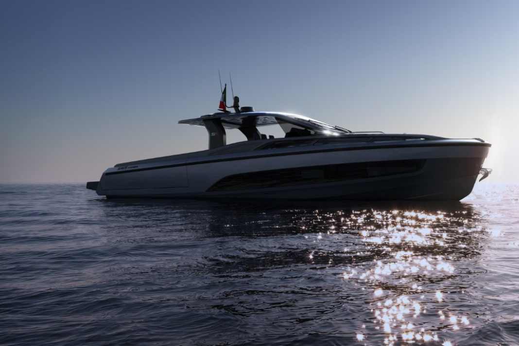 Die Hyper 5S feiert auf dem Cannes Yachting Festival internationale Premiere.