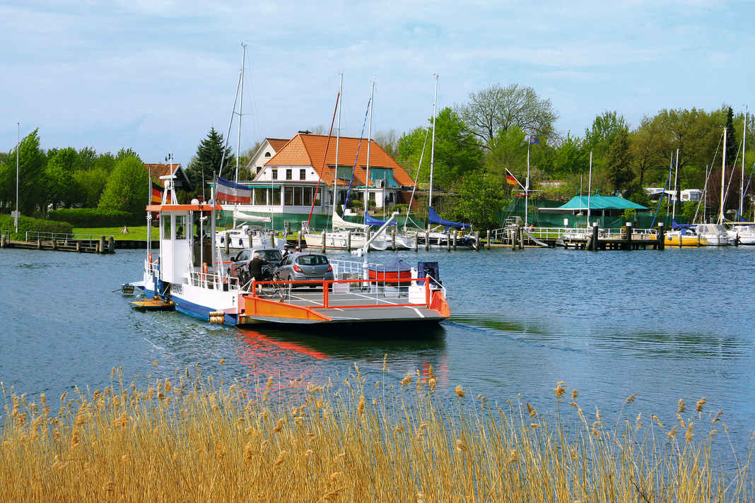 Back from retirement: The old diesel ferry Missunde II has taken over the ferry service again after the launch of the new electric ferry was delayed due to planning errors