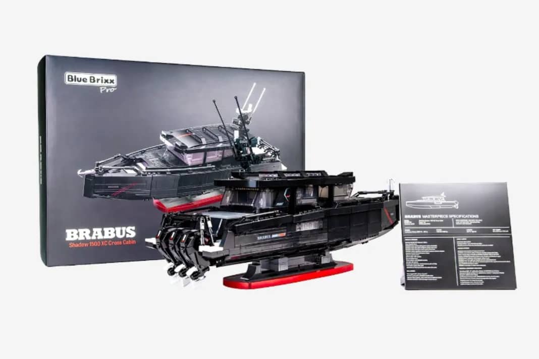 The licensed model from Brabus and Blue Brixx.