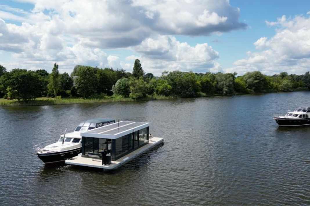 Die schwimmende Ladestation auf dem Plauer See soll nur die erste von vielen sein