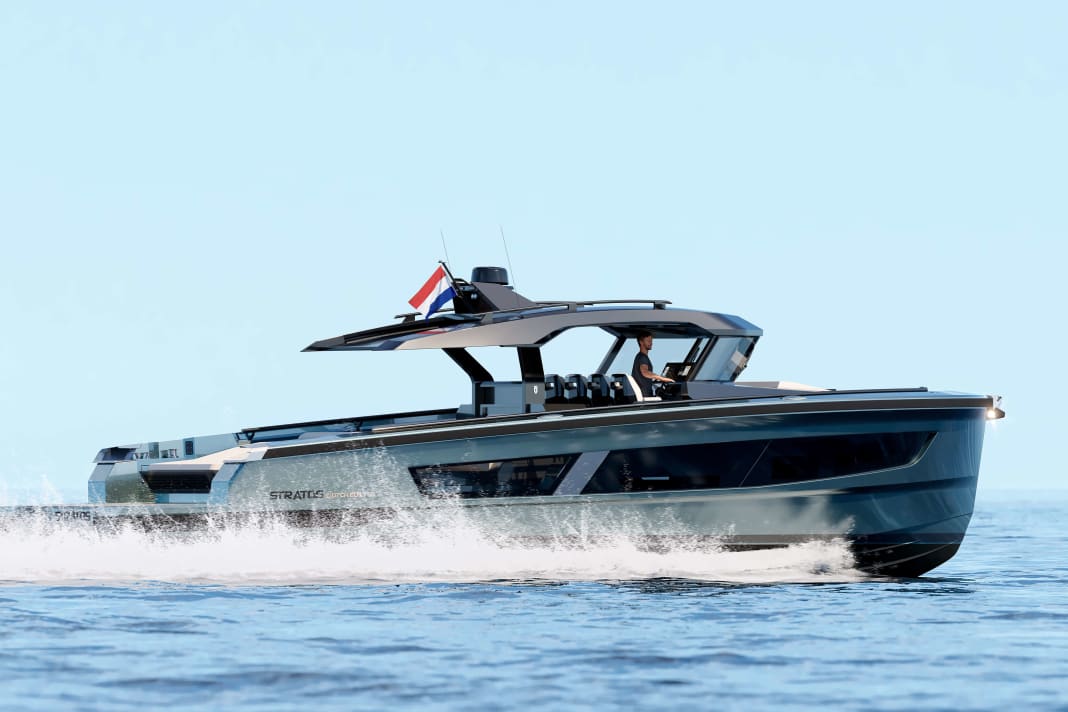 The maximum speed is around 36 knots