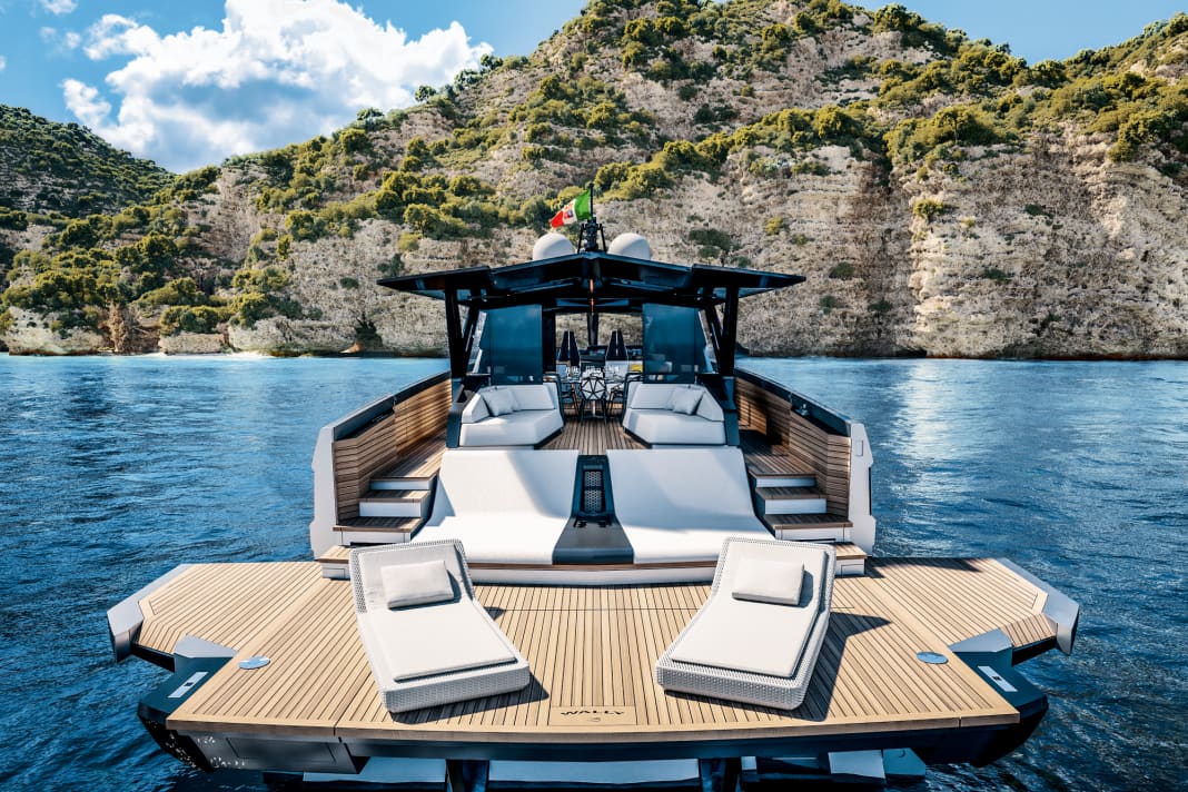 Wallywhy 100: While the stern with its beach club looks open and inviting...