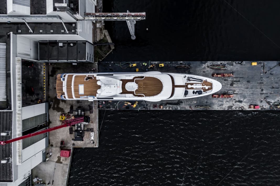 Amels 180 "Nomad"