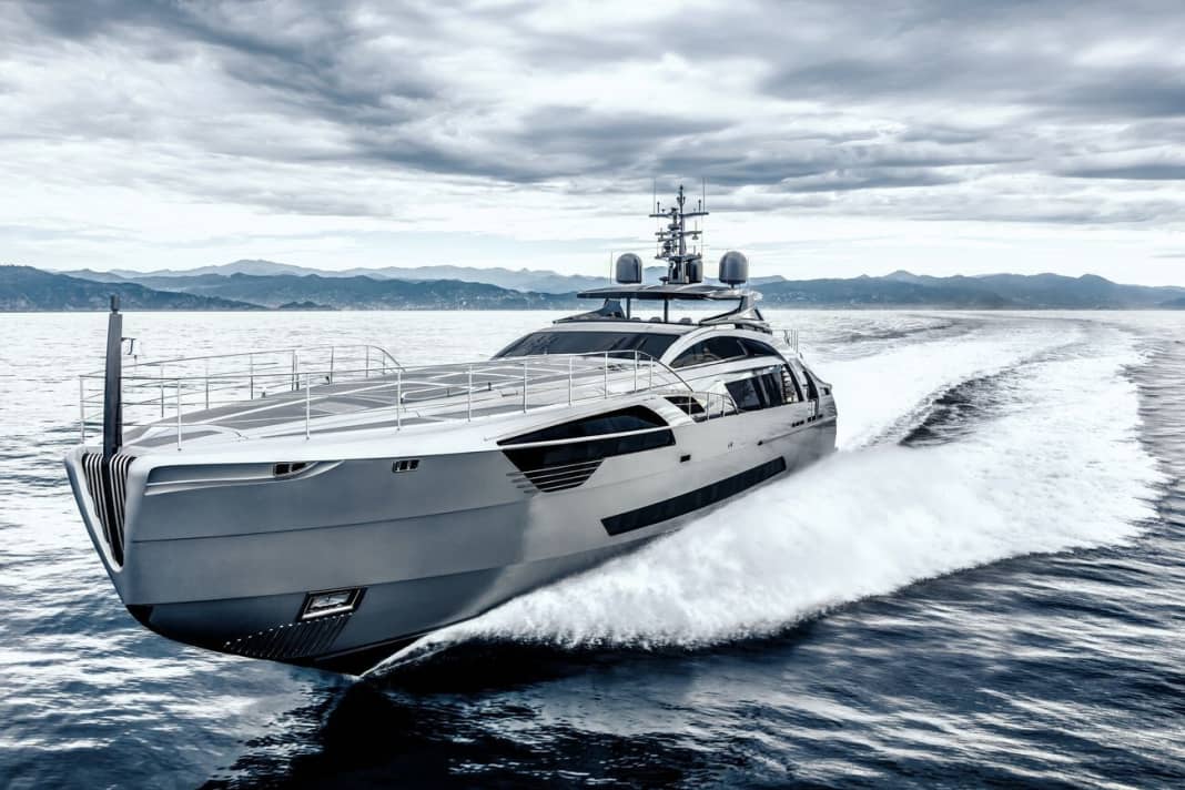 Pershing 140 "Chorusline"