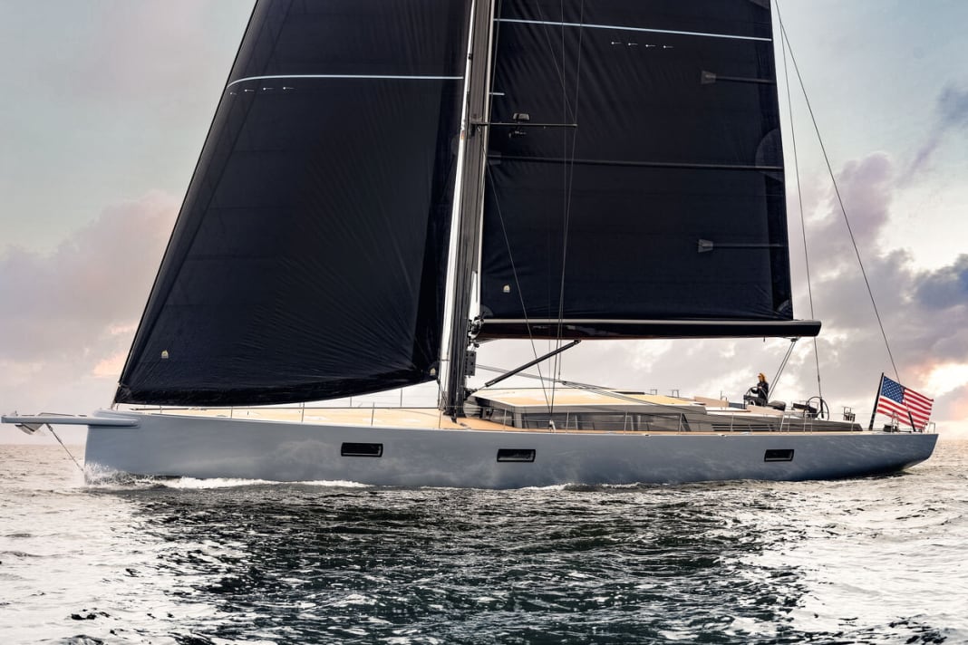 „Prevail“: YYachts, die Marke für elegante Maxisegelyachten von Michael Schmidt Yachtbau aus Greifswald, zeigt mit der 29,77-Meter-Slup mit Modellnamen YC/Tripp 90 ihr erstes Custom-Format und ihr neues Flaggschiff. Winch Design aus London gestaltete auf Eignerwunsch das Interior.