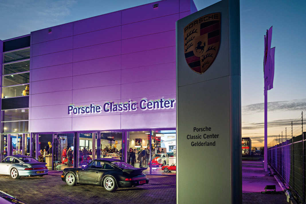 Wird demnächst erweitert: Das Porsche Classic Center in Gelderland ist längst etabliert: Im ersten Jahr wurden dort schon einige Fahrzeuge im Kundenauftrag repariert und restauriert. Darunter absolute Highlights wie beispielsweise ein Porsche 911 aus dem Jahr 1964.