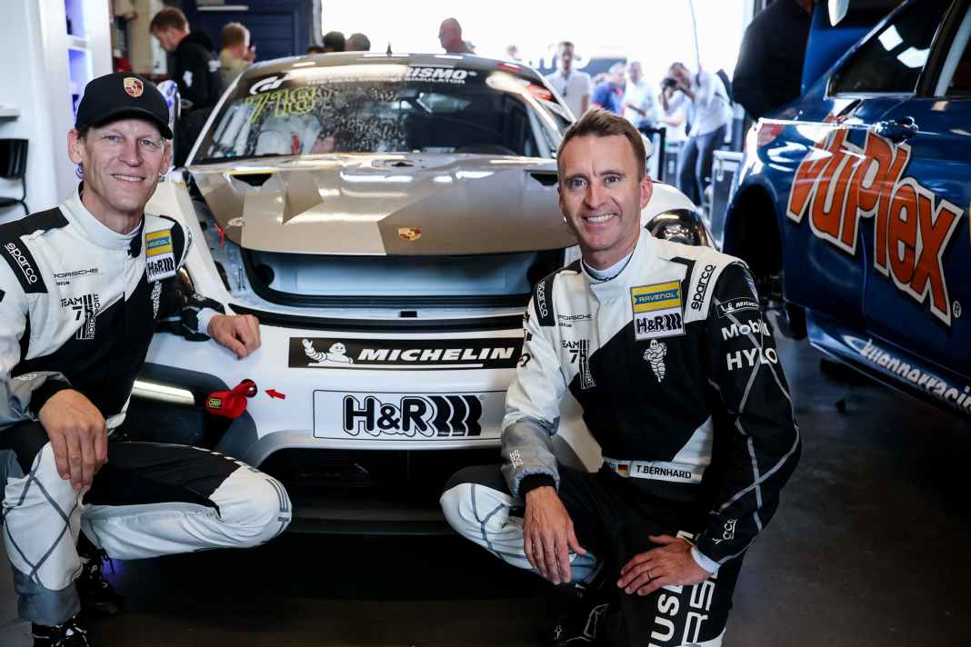 Jörg Bergmeister, Timo Bernhard, l-r, 718 Cayman GT4 RS Clubsport, 6-Stunden-Rennen der ADAC Ravenol Nürburgring Langstrecken-Serie (NLS), 2026