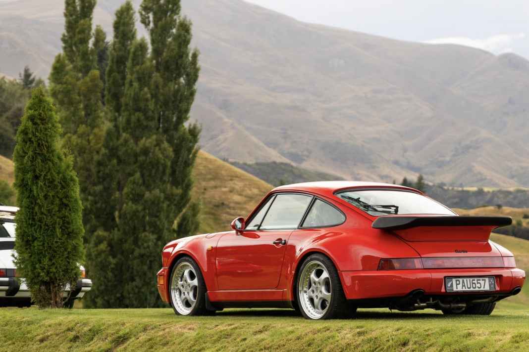 Porsche 911 Turbo 3.3 (964) | Porsche AG