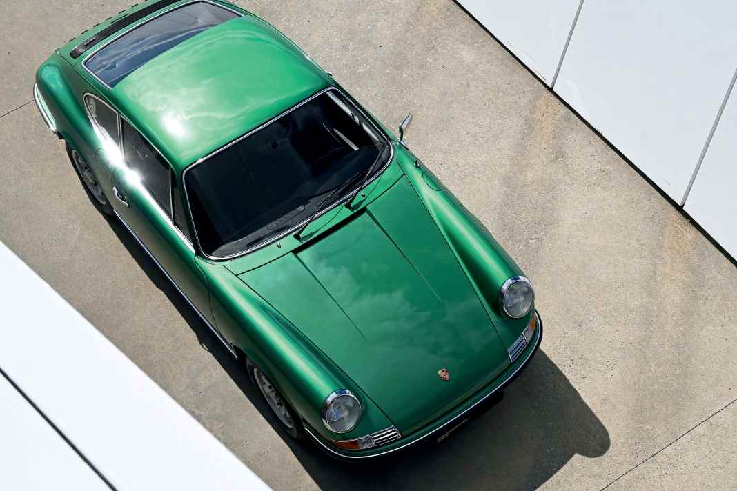 Die Klarheit des 911-Coupé-Designs mit seinen Kanonenrohren und der Flyline im Heck ist bis heute unübertroffen.