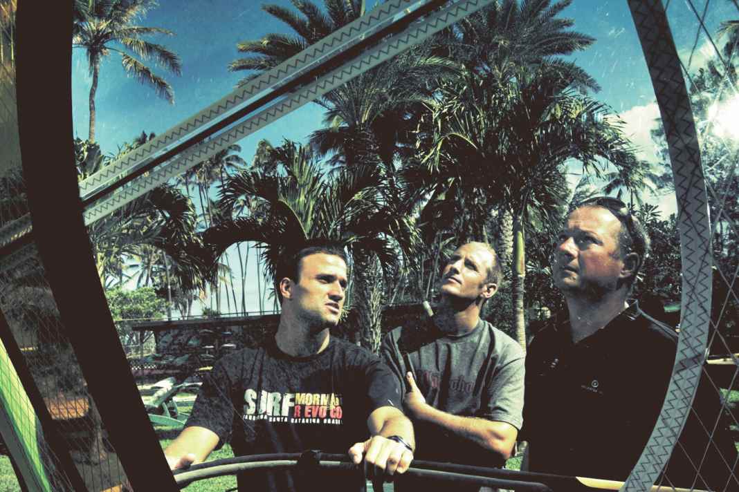 Sail designer Robert Stroj with Kauli Seadi and Pieter Bijl with the new Fly sail.