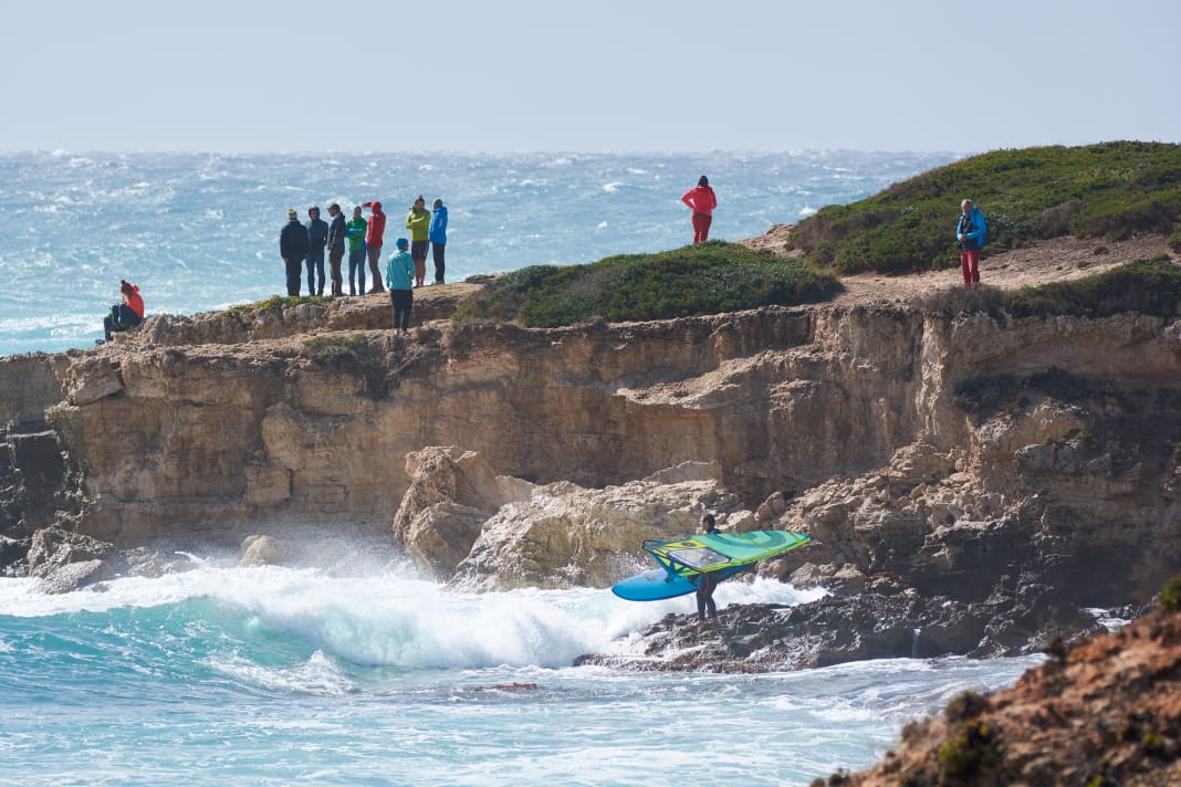 Under the spell of the magic of Sardinia. The powerful waves of Capo Mannu can only be reached via a rocky entrance or after a long cross.