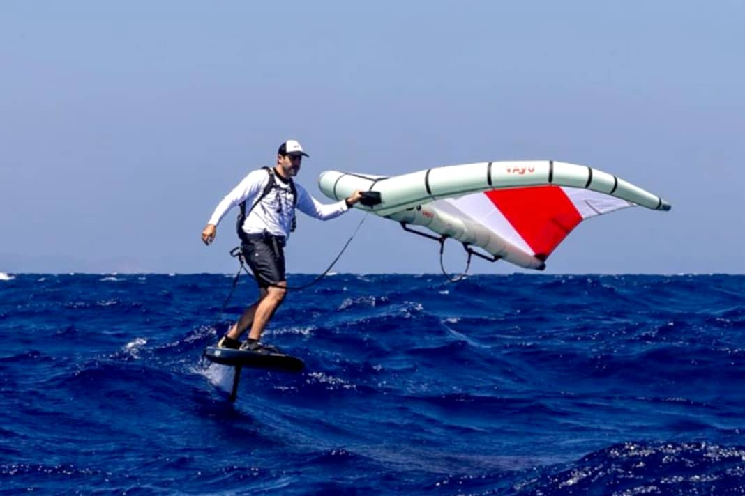Weltrekord Dimitris Apalagakis foilt von Athen nach Kreta an einem Tag SURF
