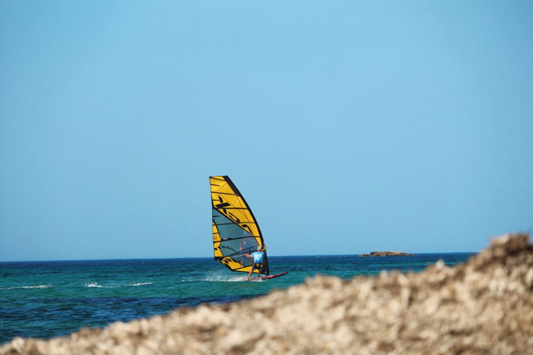 At Scirocco there's a fantastic flat-water piste in Mari Ermi.