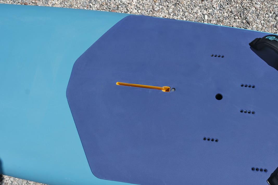 For children and intermediates who have to climb the board frequently, large EVA decks like the JP-Australia Fun Ride are comfortable.