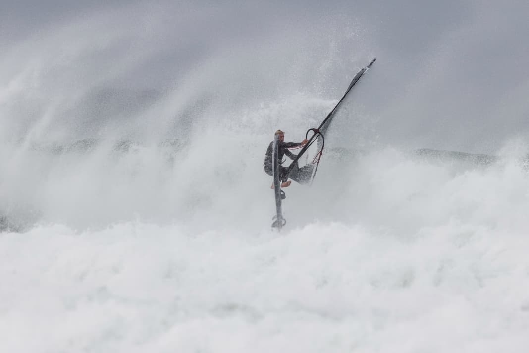 A classic rail ride - but on a white water roller instead of a longboard in light winds