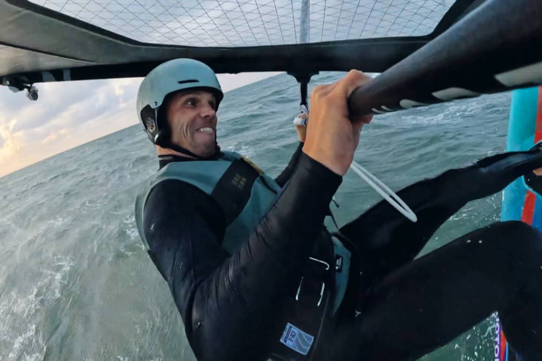 Funny Faces: Mart Kuperij didn't struggle with his facial expressions on the way to the front loop