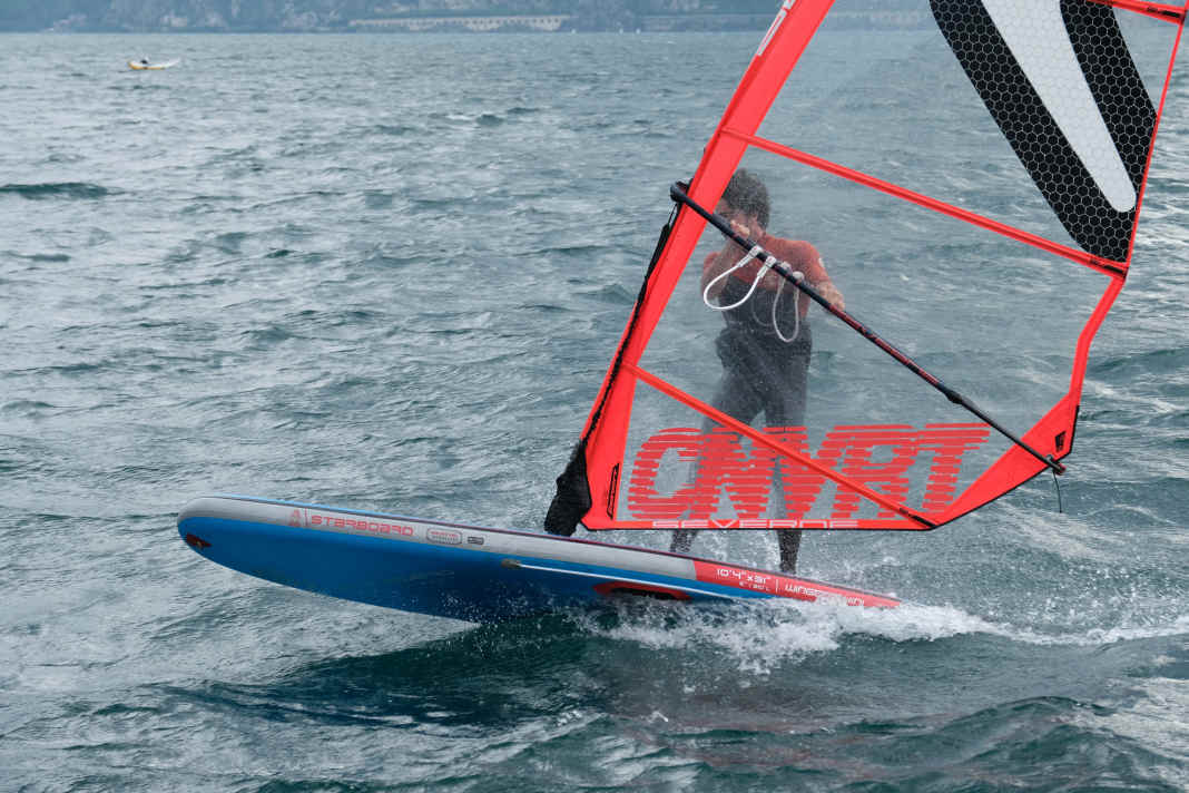 Das WindSUP Starboard iGO Deluxe Lite 11‘2‘‘ x 31+‘‘ im surf-Test