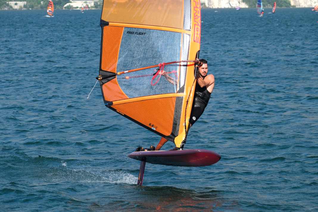 The comfortable stance in well-placed loops does not make up for the unstable flying position of the JP/NeilPryde combination.