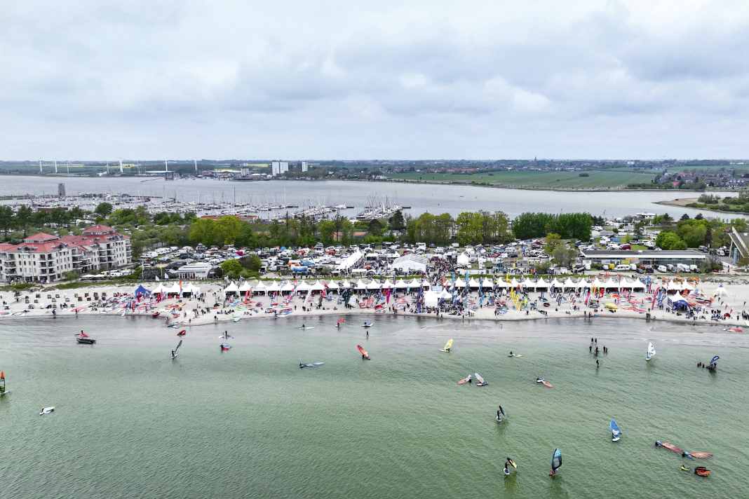 Vom 29.5. bis 1.6. findet das Surf-Festival am Südstrand statt.  Vom 6. bis 9.6. gastiert das  Foil-Festival an gleicher Stelle.