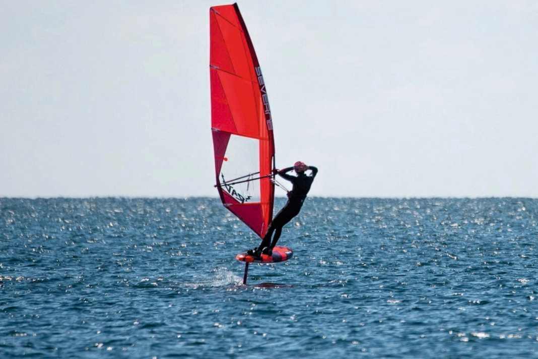 The Severne R4D offers power and control, whether with a foil or fin.