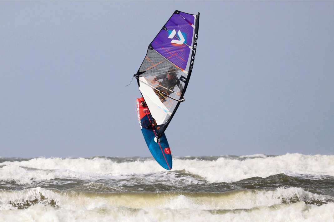 Frühes Angleiten, hoher Topspeed – nicht nur an Nordseespots wie Rømø ist das die Grundvoraussetzung zum Springen. Der Starboard Ultra beherrscht das mit Bravour