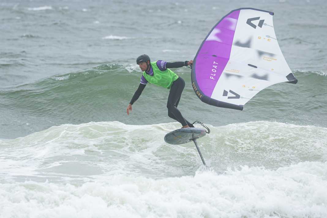 Former windsurfing world cup winner Klaas Voget won the wave category of the Wingfoil Masters on Sylt