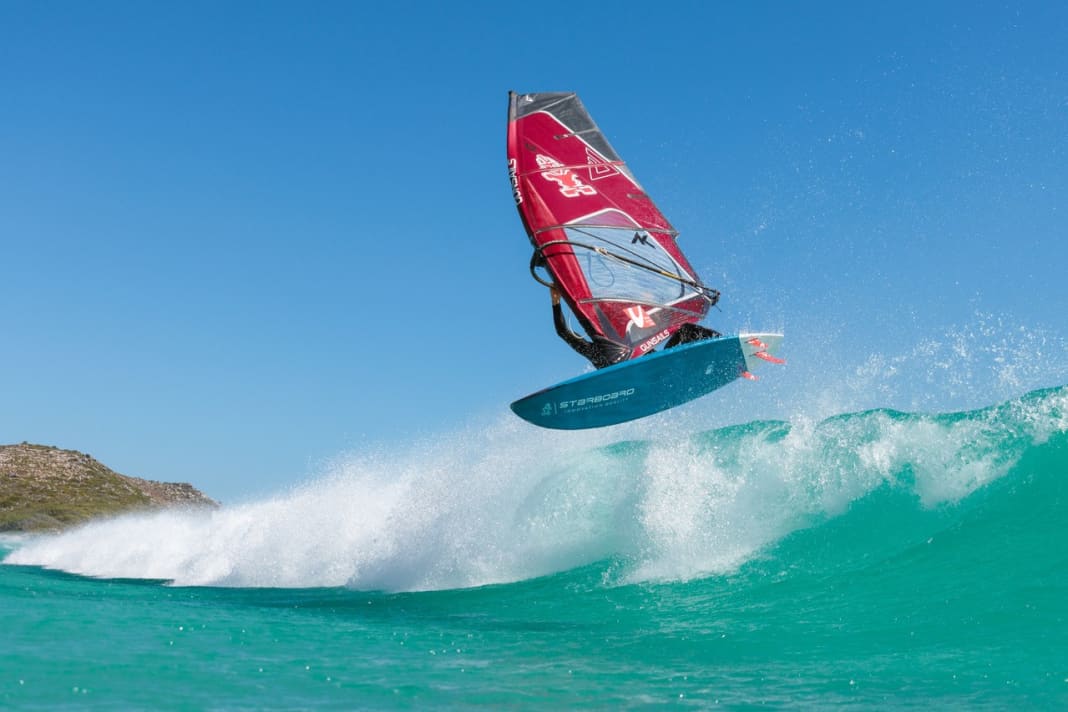 Flo Jung shows you how to improve your wave technique in his camps