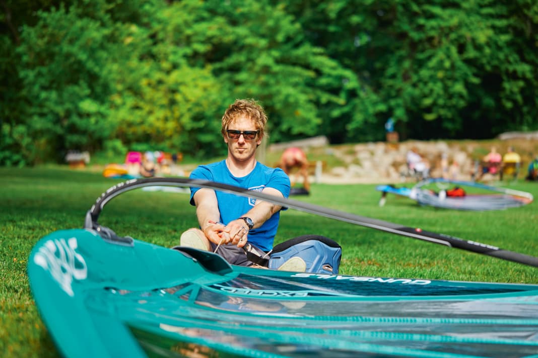 Camber sails can be a bit stubborn to set up - we'll show you how to do it without any problems!