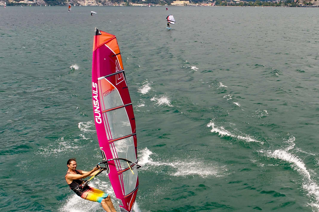 Above all, the We One board is very easy to control, even in wavy conditions and strong winds.