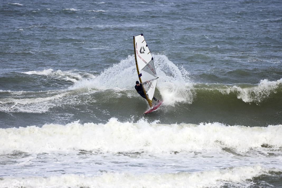 The Severne Pyro in the surf test