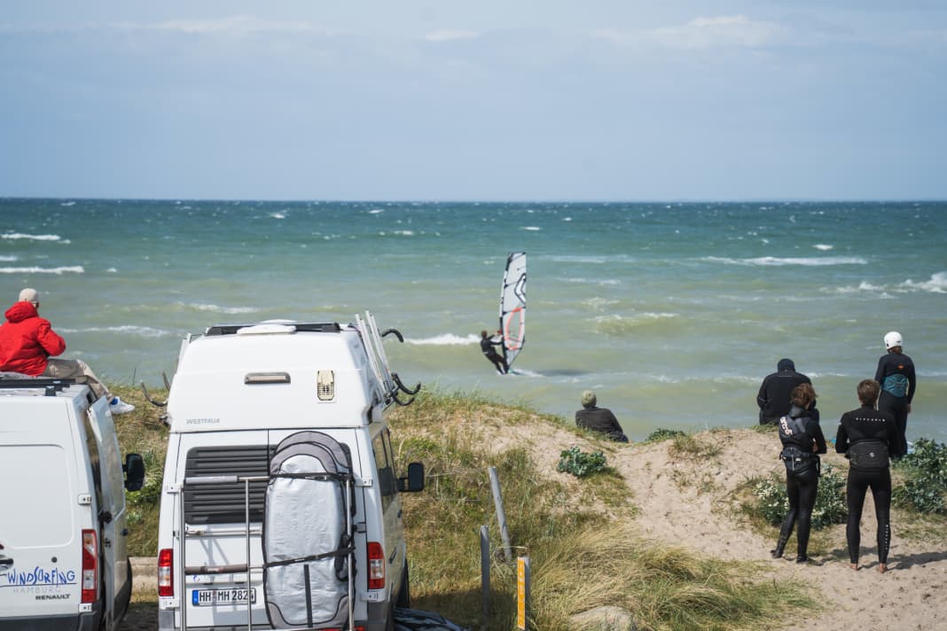 The perfect spot: right in front of the motorhome or caravan.