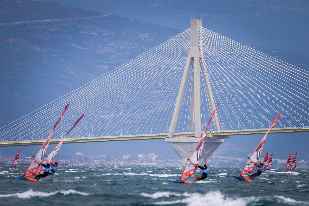30 knots and more made for challenging conditions on the second day of the iQFoil European Championships