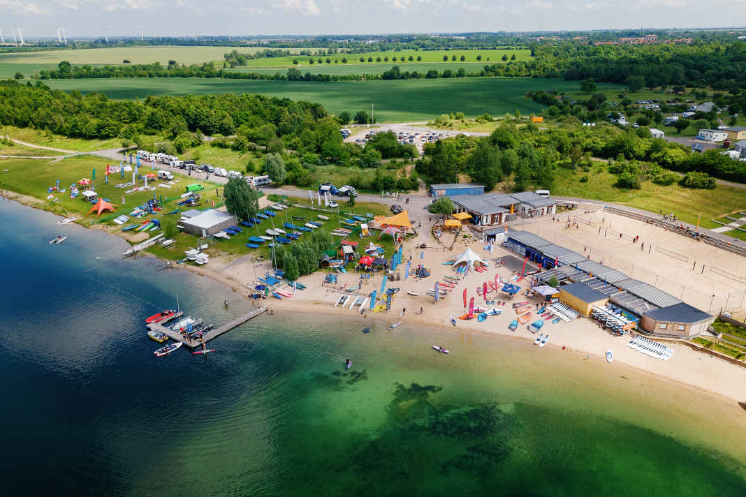 The All on Sea water sports centre is beautifully situated in Schladitz Bay. Photo: Stephan Flad