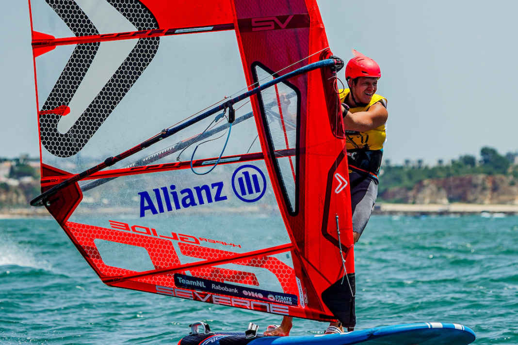 Luuc van Opzeeland gewann in einem hochspannenden Finale den EM-Titel der iQFOiLer