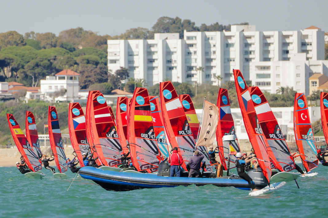 Thermal winds created ideal conditions for upwind sprint racing across all six fleets on day three of the iQfoil Games in Cádiz.