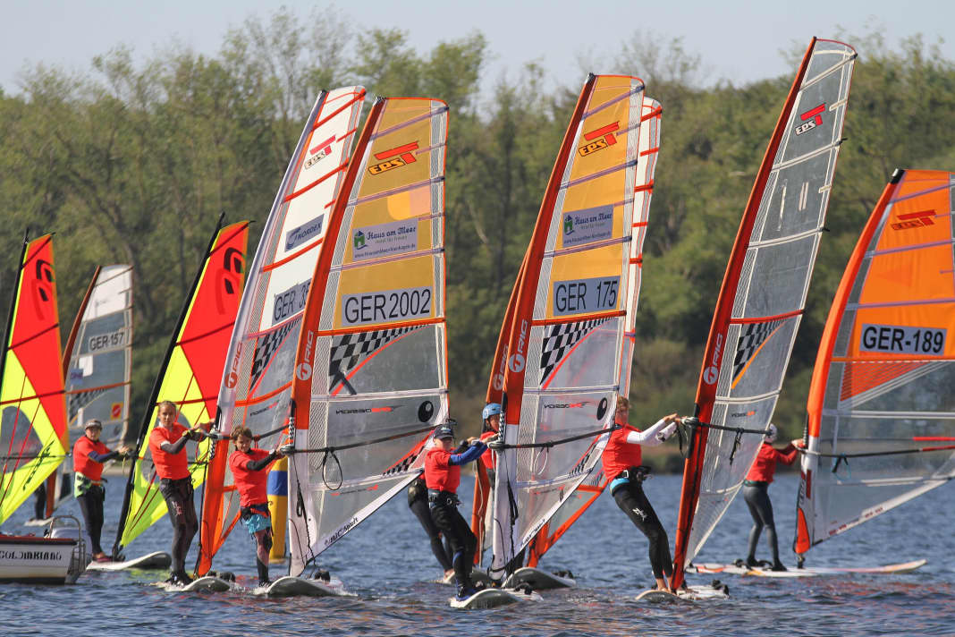 15 starters took to the starting line in Rerik on Techno 293 boards