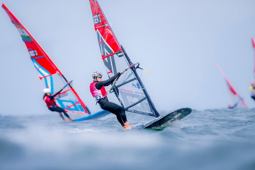 Sophia Meyer ist bei der Kieler Woche auf Kurs für die Medal Races