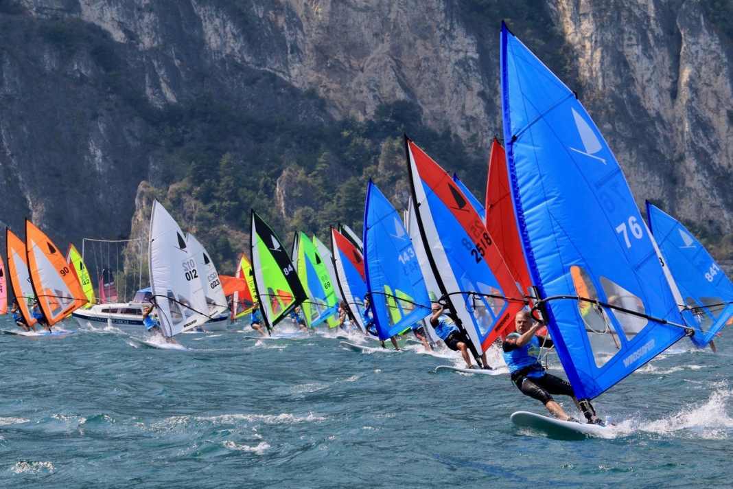 Am Gardasee läuft  vom 11. bis zum 16. Juni die EM der Windsurfer LT