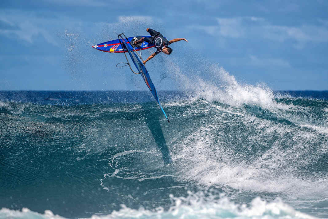 Kai Lenny is at the Quatro Maui Pro 2026 - will he be showing goiters like this again?