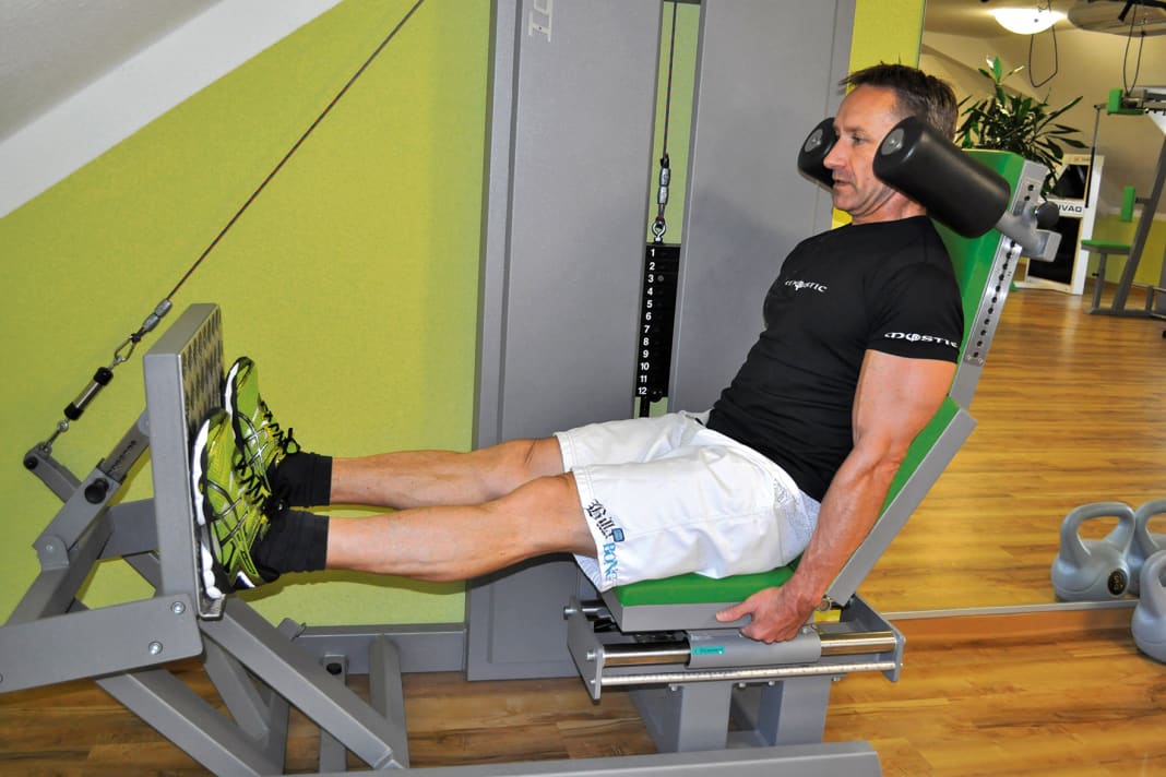 Leg press This exercise trains your entire leg muscles: the front and back of your thighs as well as your gluteal muscles. The best way to do this exercise is on the leg press. Extend your legs fully without overstretching...