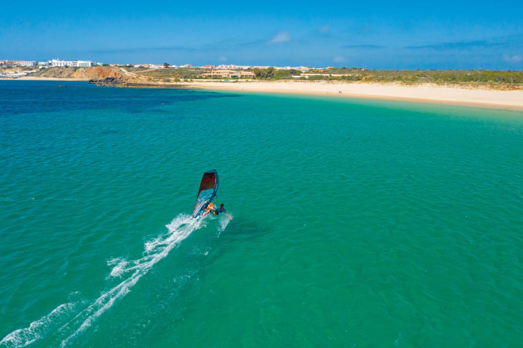 The south-western tip of Portugal offers a variety of windsurfing spots and plenty of wind