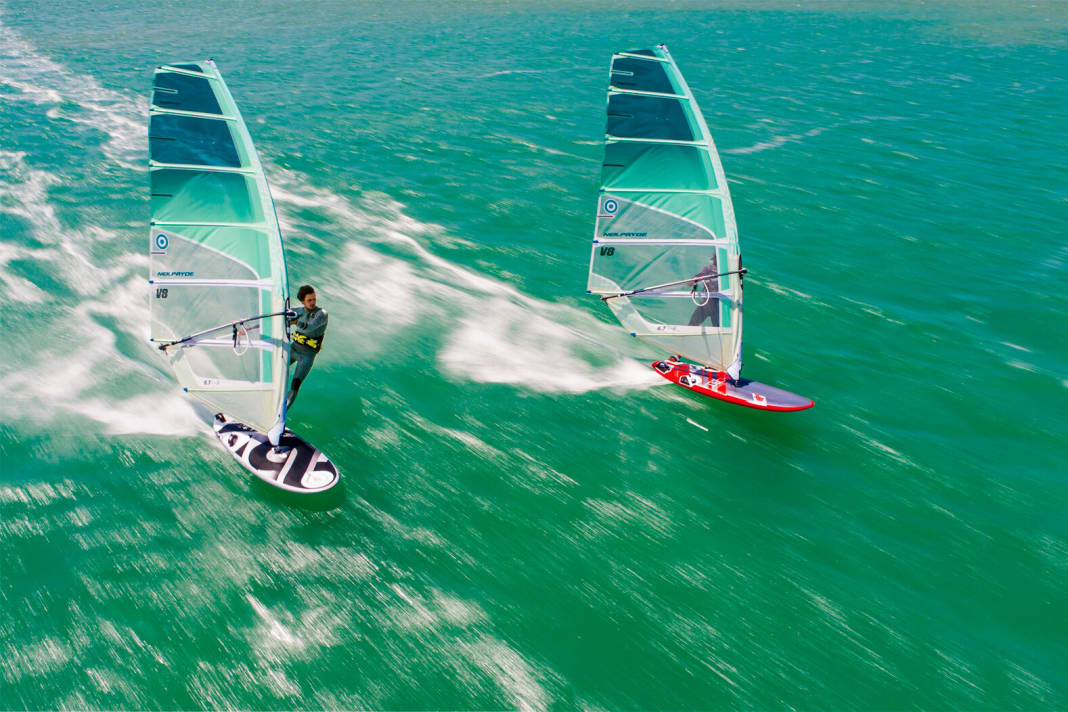 Die Leistungsnoten ermitteln wir im Rahmen von Vergleichsfahrten mit identischen Riggs – hier auf den Boards Goya Bolt und JP-Australia Super Sport.