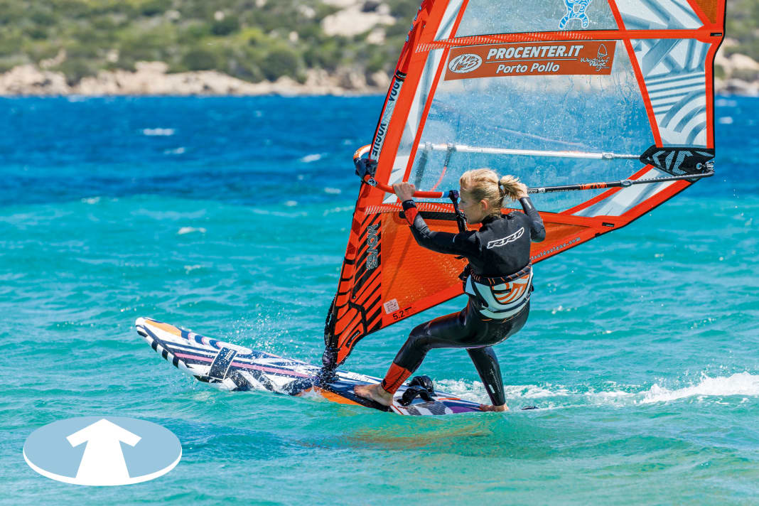 Angleitphase - the view goes past the front around the mast to leeward