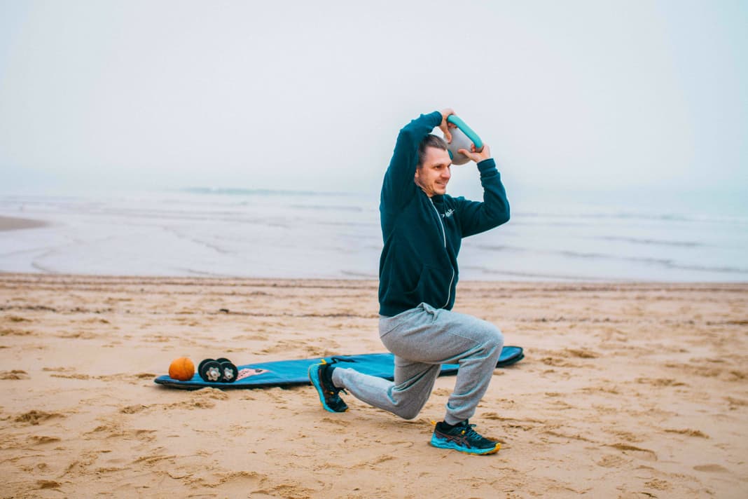 Take a deep and wide lunge with your back knee hovering just above the floor.