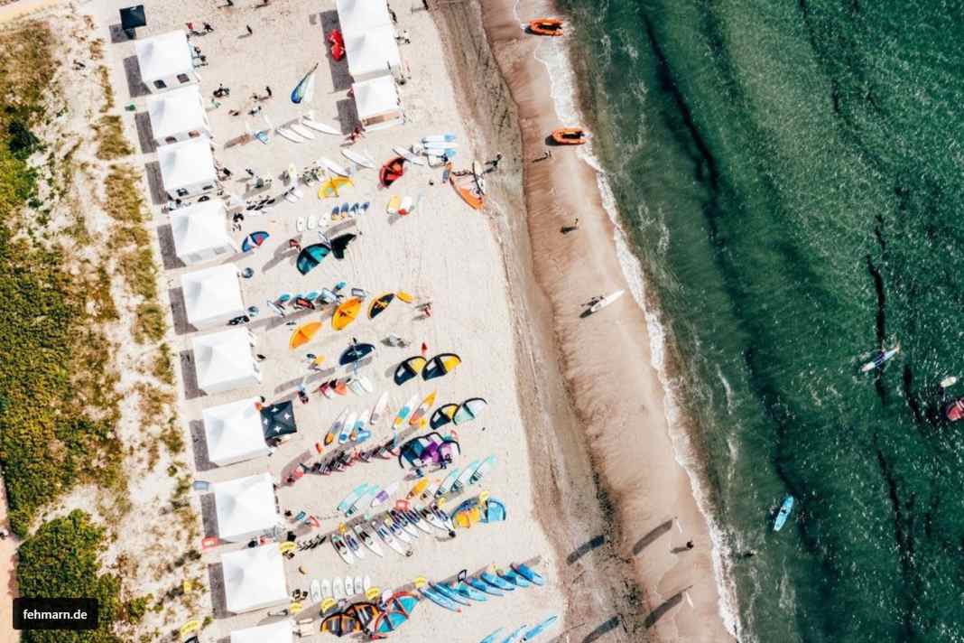 Das SUP & Wingfoil Festival findet am Südstrand auf Fehmarn statt