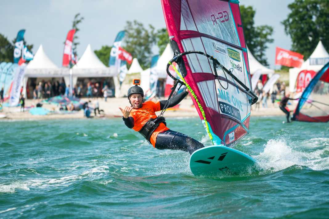 Dennis Müller ist mit seinem Kidscamp wieder beim Surf-Festival powered by SALITOS dabei